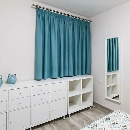 Apartment Marine & Coastal Lifestyle: Sea, Sun And *
