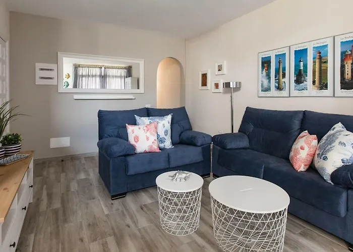 Marine & Coastal Lifestyle: Sea, Sun And Appartement