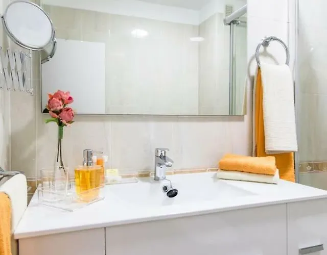 Marine & Coastal Lifestyle: Sea, Sun And *